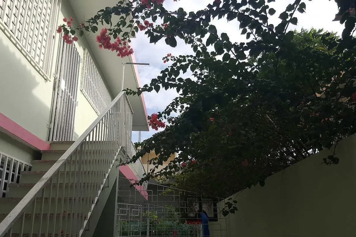 Konukevi Alondra San Juan Apartments